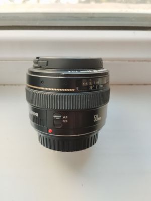 Obektiv canon 50mm 1.4f sotiladi xolati zor yengide turubdi