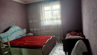 Hovli sotiladi 8 sotix