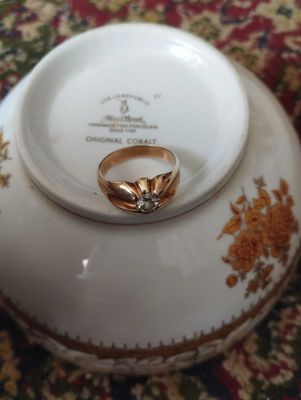 Бриллиант узук 0.60 karat. арзон нархга бераман