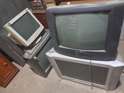 Televizorlar sotiladi