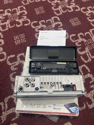 Sony DSX-A400 BT Magnitafon