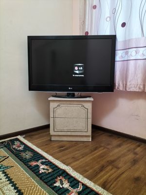 Продам телевизор LG 43/ 2000,000 мл