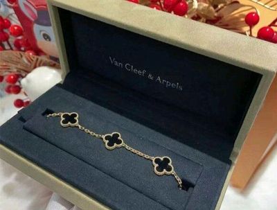 van cleef braslet