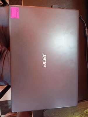 Noutbuk sotmqochiman Acer Aspire 3
