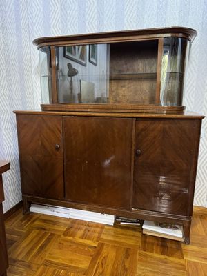 Продаётся винтажный сержант (буфет) из натурального дерево