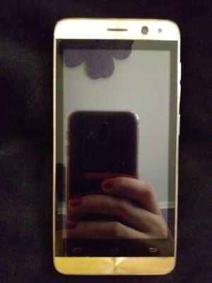 Telefon Mate 8+ sotiladi