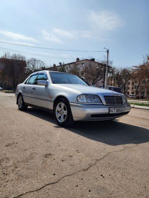 Mercedes Benz C220