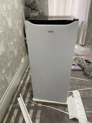 Artel xolodilnik sotiladi. Yengi