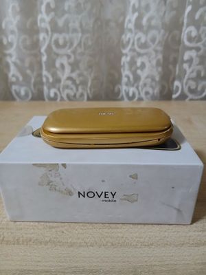 Novey smartfon yangi ishlatilimagan