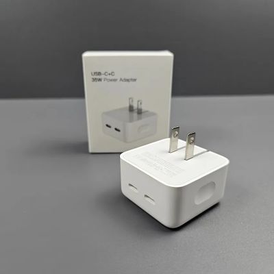 Apple adapter с двумя портами USB-C для Mac и iPad