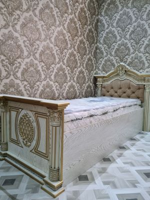 сросно продаётся 1на спальная кровать новое