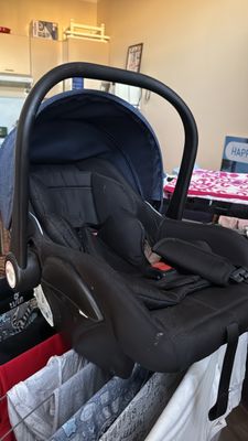 Автолюлка подходит от 0 до 1 года состояние новое