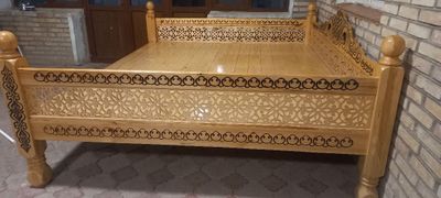 Кароват, тапчан-карт сотилади.