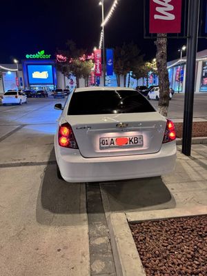 Jentra 23.000km toza