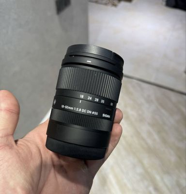 Обьектив Sigma 18-50 mm