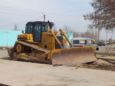 Cat caterpillar D6T бульдозер сотилади