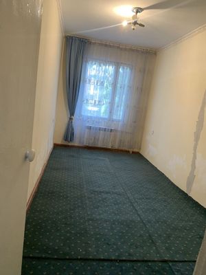 Сдаётся квартира 2 комнатная с удобствами 300$ 2 этаж в доль дороги