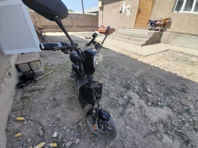 Sukuter sotiladi kelishtirib beramiz