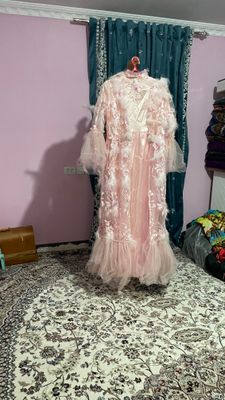 Yuz ocharga kiygani libos abaya sifat