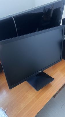 Монитор LG (22 дюймов) срочно
