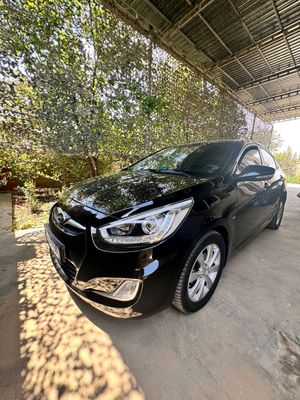 Hyundai accent