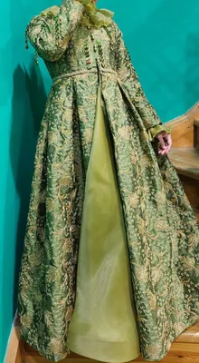 ayollar kiyimi, kelin salom,kiyim,oqshom libosi