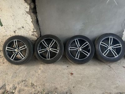 215/55/R17 Diska balon sotiladi holati alo tekshirib olsveraszlar