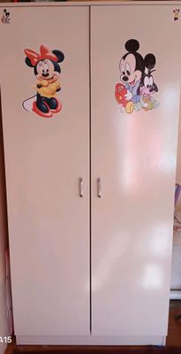 детский шкафчик  185см x 90см