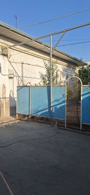 Уй сотилади 8 хона
