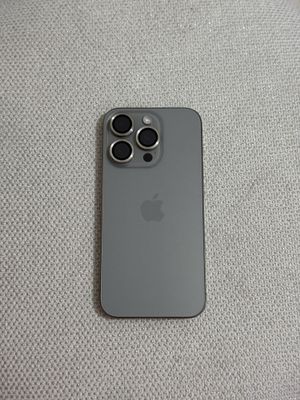 iPhone 15 Pro. Холати идеал