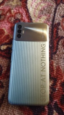 TecnoSpark 8P 4/128