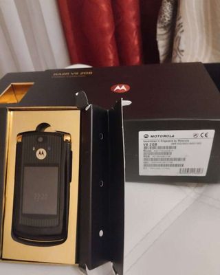 Motorola Rezr v9