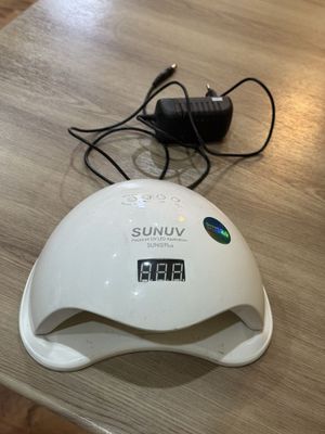 Продается маникюрная лампа Sunuv 2.0