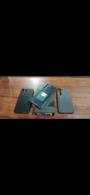 Samsung S22 yaxshi xolatda zaruratdan sotvomizaa