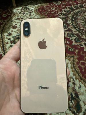 iPhone xs sotiladi.