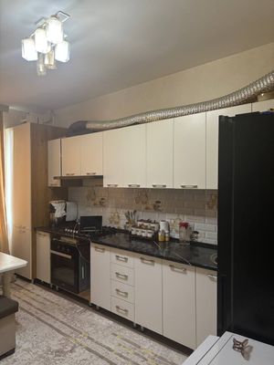 продается 3х комнатная квартира 68кв2 1эт