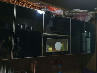 kuxiniy mebel Akriloviy qora