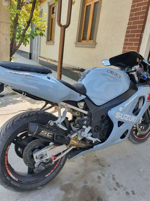 Suzuki GSXR 600cc