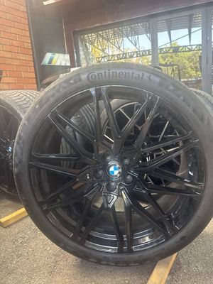 Диски с баллонами на BMW X5 размер 22