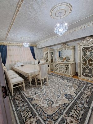 Продается 4 х комн квартира на Юнусабаде -7.