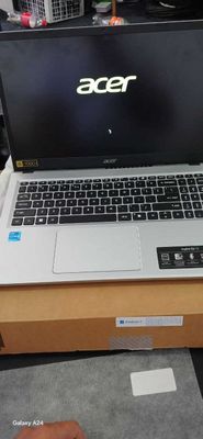 Noutbok acer i3-N305