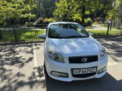 Продается Нексия 3 ( 4 позиция) 55.000 пробег. Белый цвет.