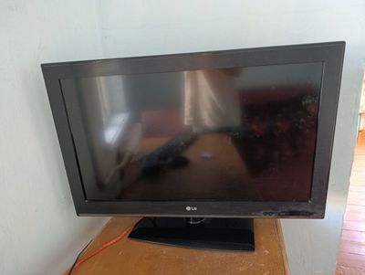 LG 32. Televizor