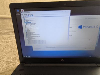Ноутбук Hp в хорошим состояние озу8, памят 1 тербайт