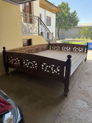 Tapchan (kalavat) sotiladi. Razmeri 240*340