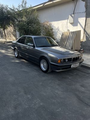 Продам машину BMW 5 серии кузов Е34 525