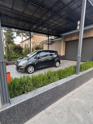 Spark 4 avtomat