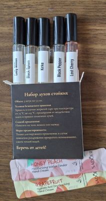 Продаются мини духи женские. . Новые.