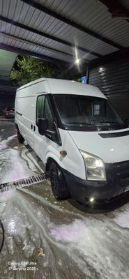 Ford transit 2012 idyal xolatda xech qanqa ishi yuq metan gaz 250LT