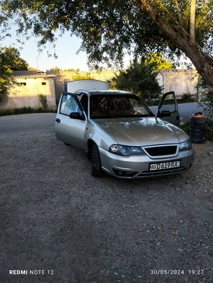 Nexia 2 dons 1.6 l metalka svet yaxshi minilgan